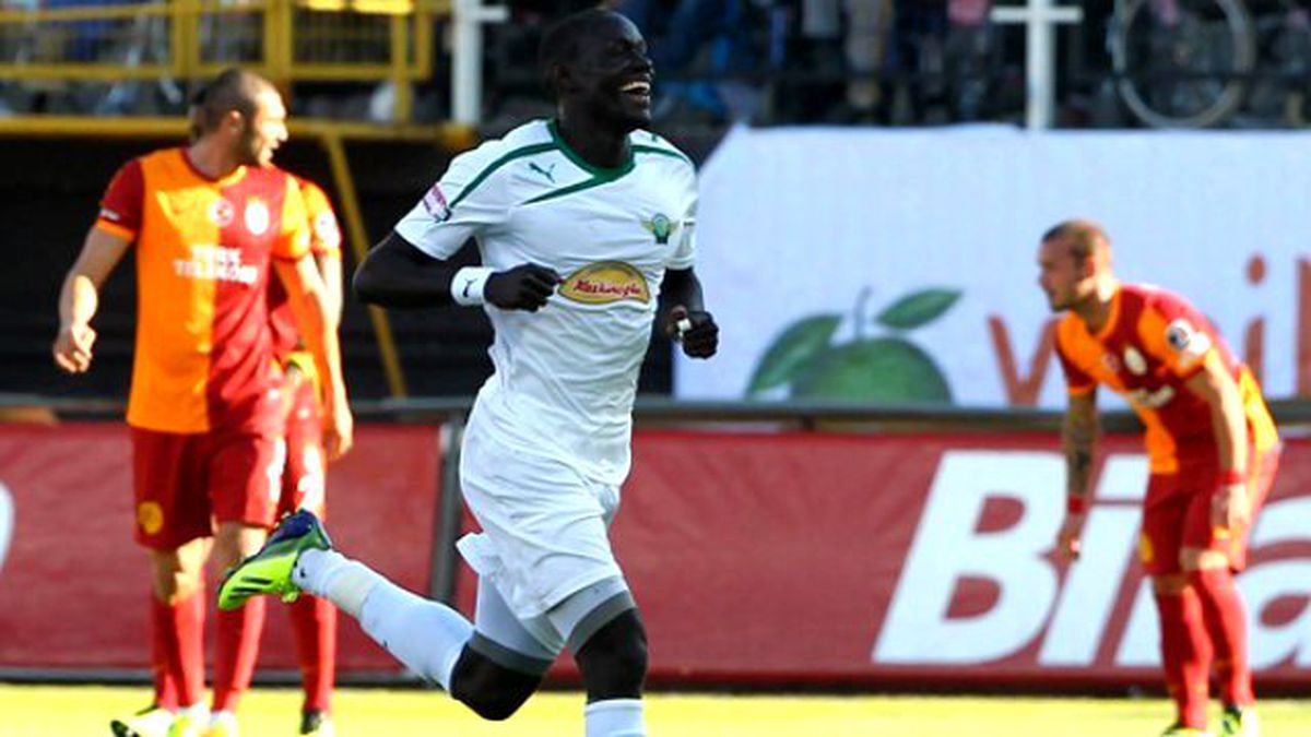 Galatasaray Niasse İçin Ön Protokol İmzaladı