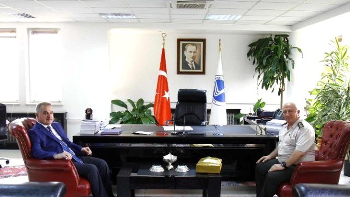 Sakarya İl Jandarma Komutanı Şimşiroğlu\'ndan Elmas\'a Veda Ziyareti