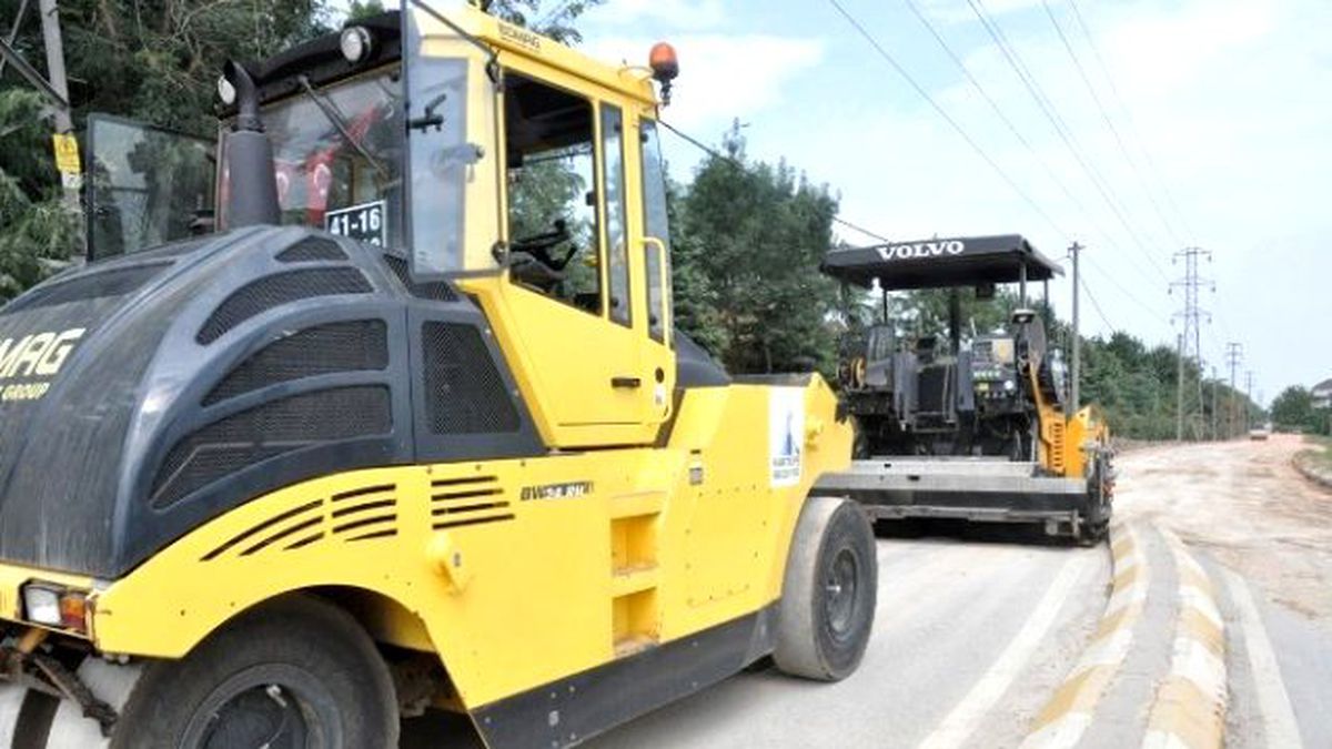 Kartepe\'de Asfalt Çalışmaları Devam Ediyor