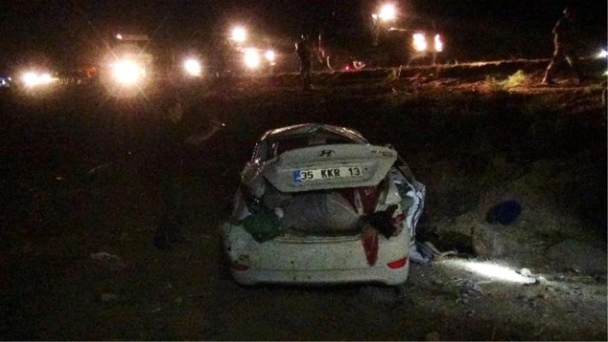 Kızıltepe\'de Takla Atan Otomobildeki 2 Kişi Öldü, 6 Kişi Yaralandı