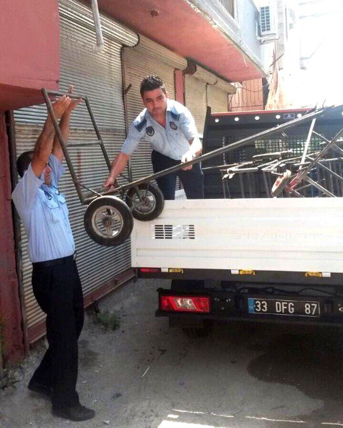 Mersin\'de Çöp Toplayıcılarına Denetim