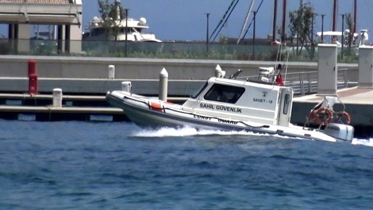 Milas\'ta Kayıp Yüzücünün Paleti 30 Metre Derinlikte Bulundu