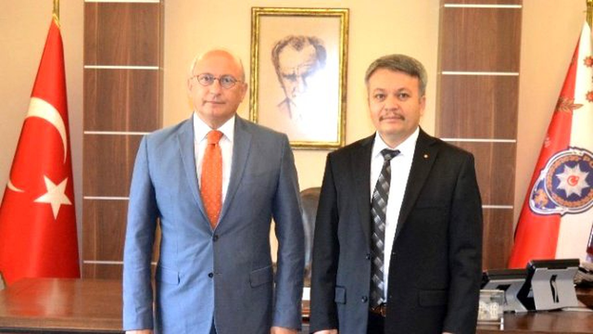 Milletvekili Çakırözer\'den Başsağlığı Ziyareti