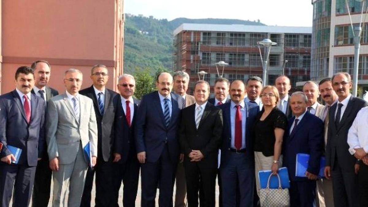 Neü Rektörü Kılıç, \'Bölgesel Gelişmede Üniversitelerin Rolü\' Toplantısına Katıldı
