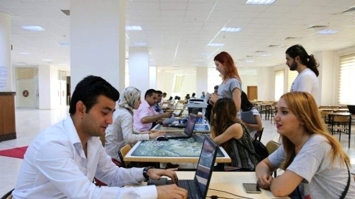 Neü\'ye 3 Bin 757 Öğrenci Kesin Kayıtlarını Yaptırdı