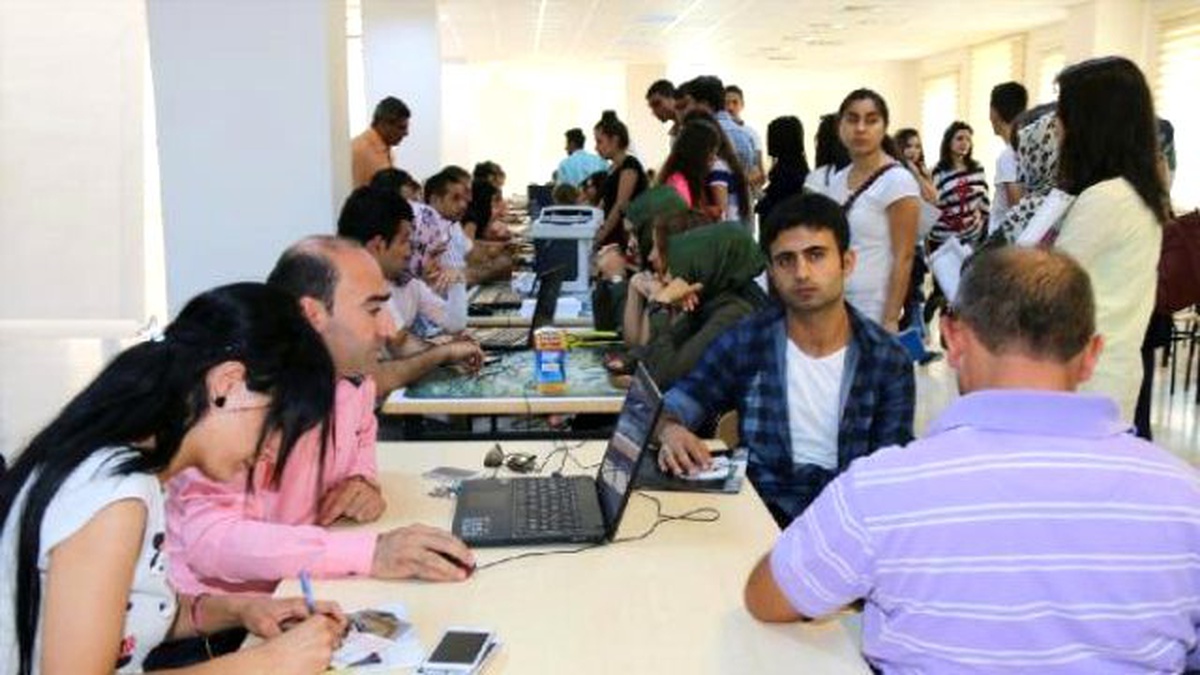 Neü\'ye 3 Bin 757 Öğrenci Kesin Kayıtlarını Yaptırdı
