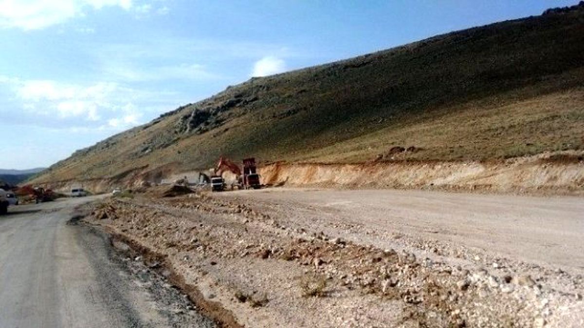 Niğde-çiftlik Yolu İnşaatı Hızla Devam Ediyor