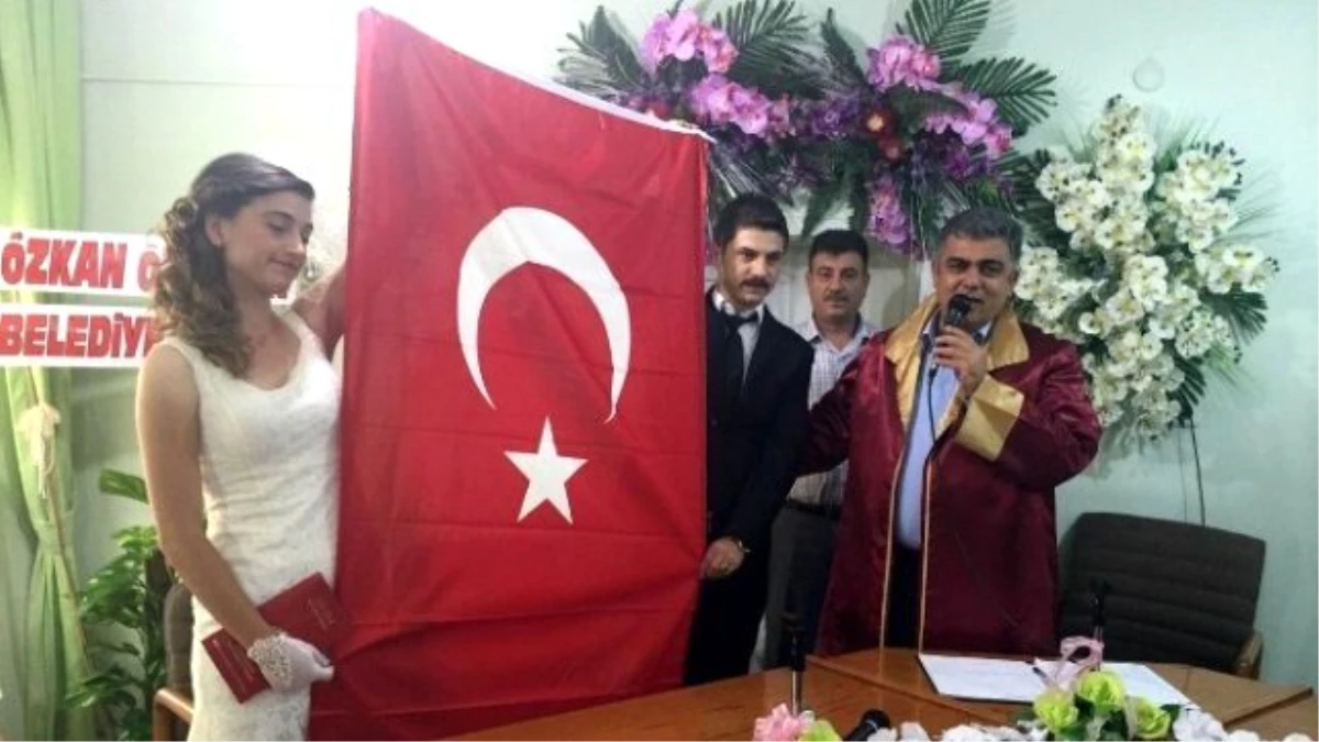 Nikahı Kıyılan Gaziden Türk Bayraklı Mesaj
