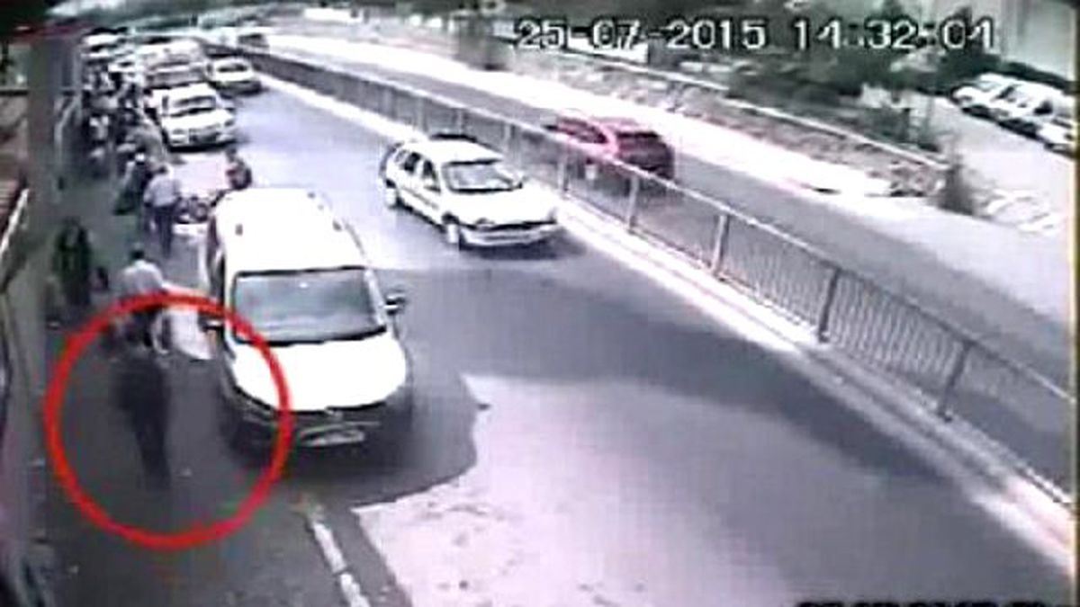 Okmeydanı'ndaki Polislere Silahlı Saldırı Güvenlik Kamerasında