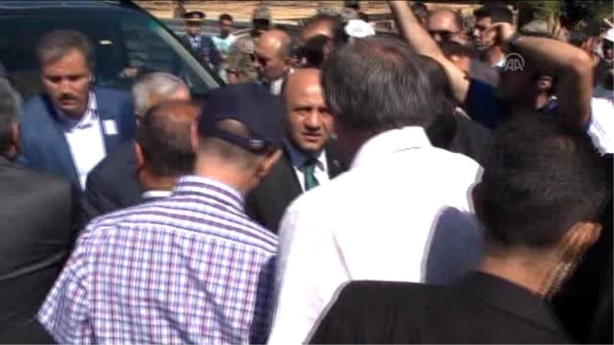 Şehit Piyade Onbaşı Barış Aybek\'in Cenaze Töreni