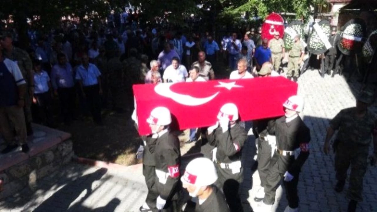 Şehit Piyade Onbaşı Barış Aybek, Son Yolculuğuna Uğurlandı