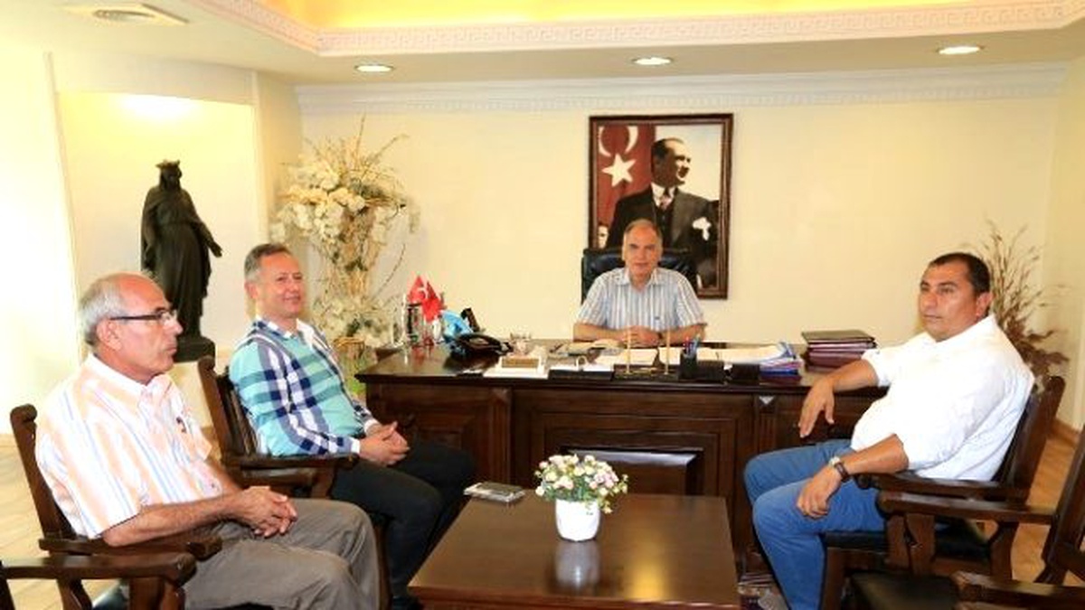 Selçuk\'ta Stat ve Kapalı Spor Salonu\'nda Çalışmalar Başladı