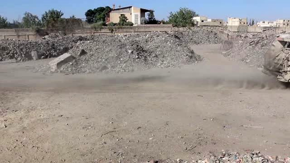 Suriyeliler Ekmeğini Çöplükten Çıkarıyor
