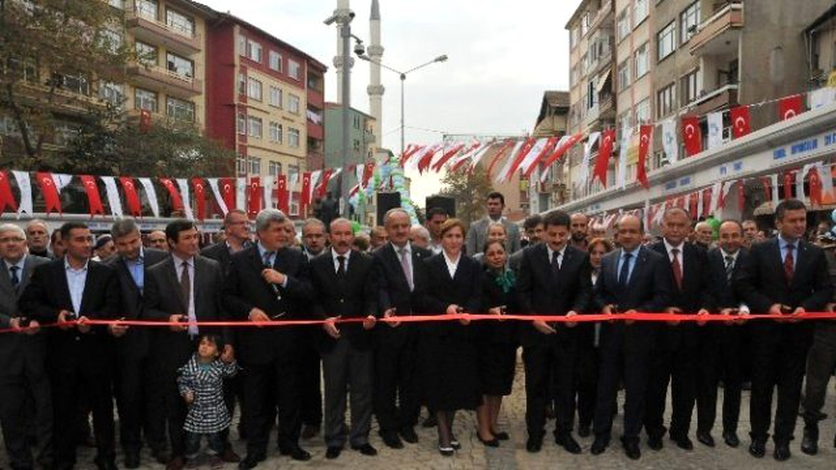 Üçyol Meydan Projesi Esnafın Onayıyla Yapıldı