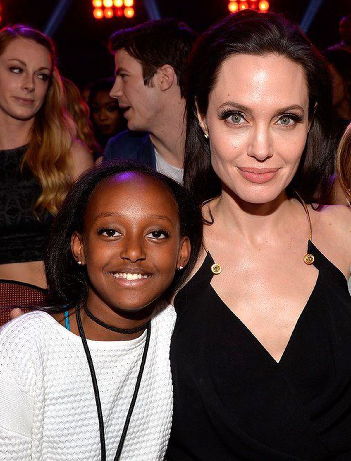 Angelina Jolie'nin Evlatlık Kızı Gerçek Annesini İstiyor