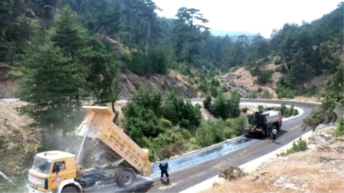 Büyükşehir Yol Çalışmalarına Tüm Hızıyla Devam Ediyor