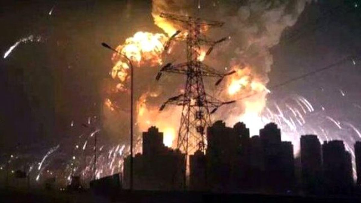 Çin'de Meydana Gelen Patlama Kilometrelerce Öteden Görüntülendi