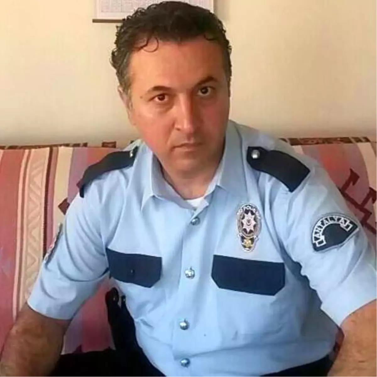 Edirne Valisi Şahin\'in Makamına Korumalarla Alınmasına Tepki Gösteren Polis Memuruna Soruşturma