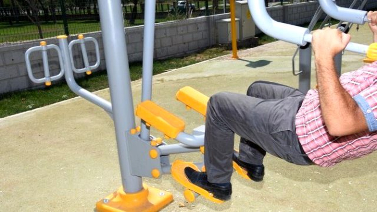 Engellilere Özel Salıncak ve Spor Aletleri