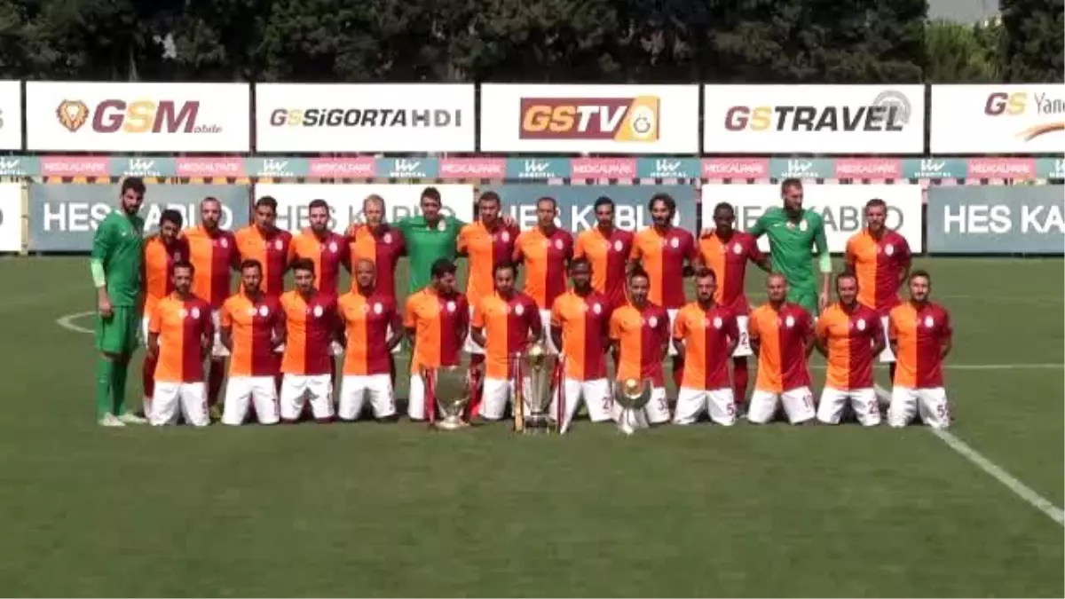 Galatasaray, Kupaları ile Poz Verdi