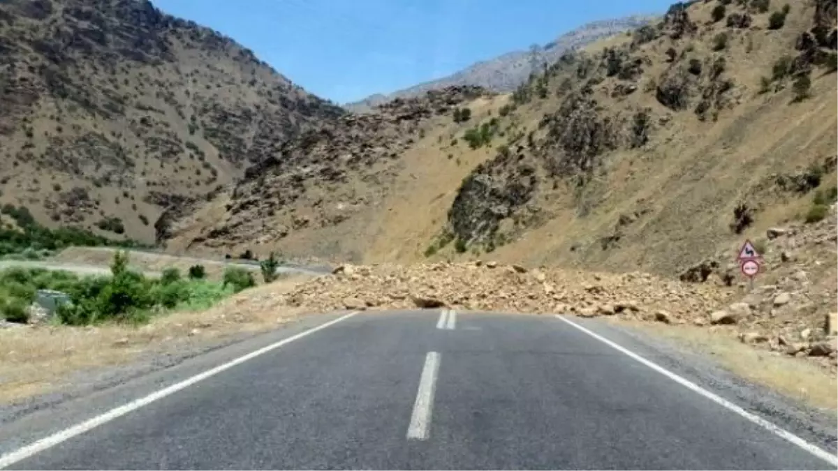 Hakkari-çukurca Karayolundaki Mayınlar Temizleniyor