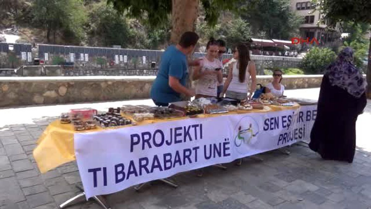 Kosovalı Liseli Türk Öğrencilerden Anlamlı Kermes
