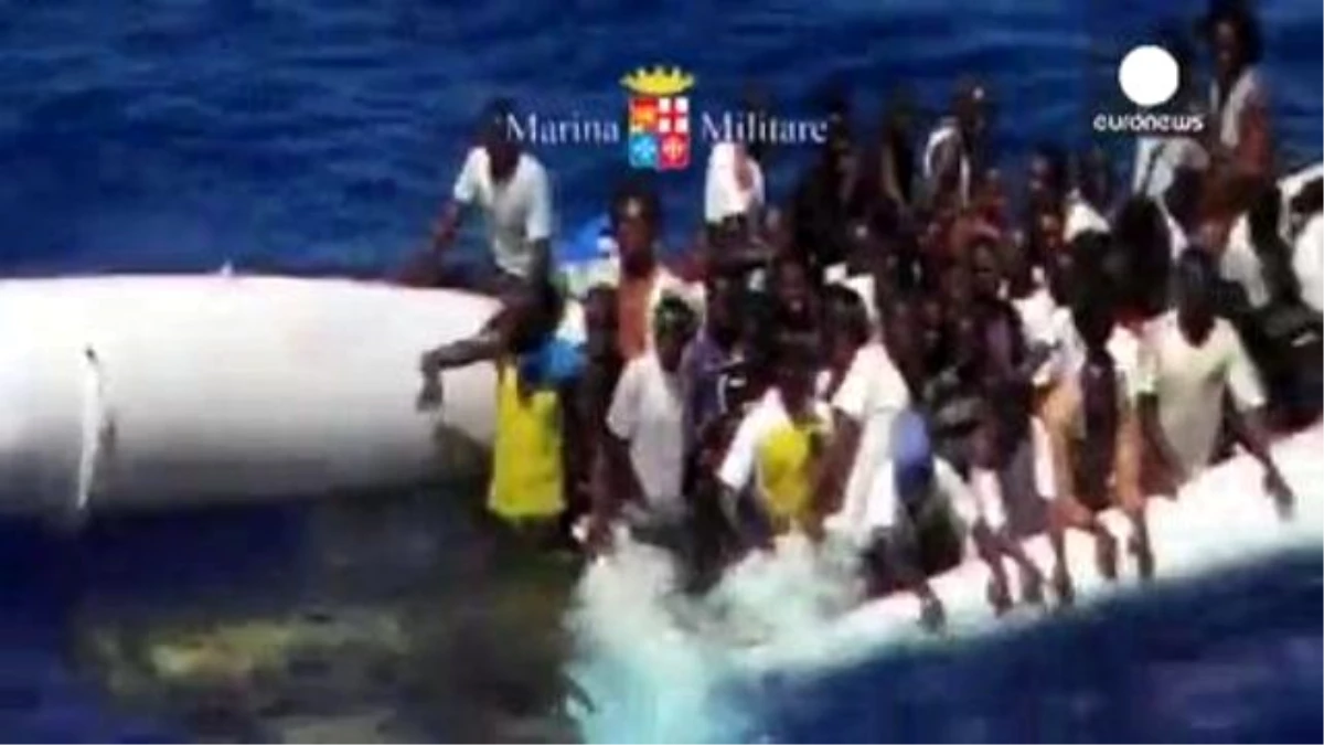 Libya Açıklarında Göçmen Teknesi Battı
