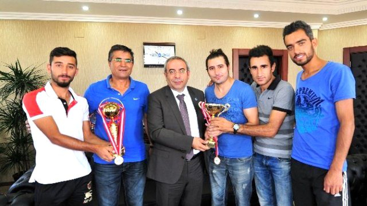 Rektör Battal Şampiyon Sporcuları Kabul Etti