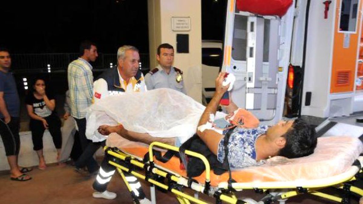 Suriyeli Genç Kavgada Karnından Bıçakla Yaralandı