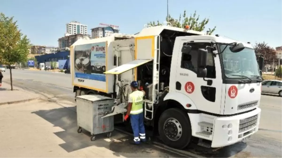 Temizlik Filosuna Yeni Araçlar Katıldı