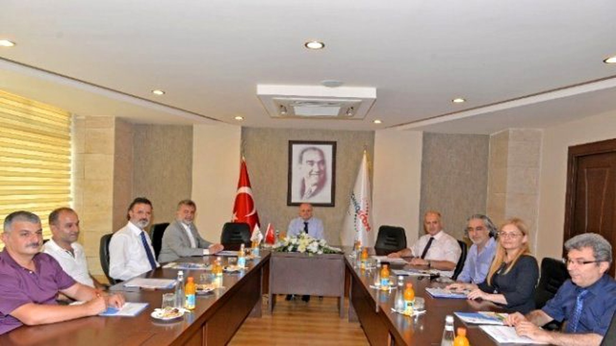 Vali Çakacak: "Üniversite-sanayi İşbirliğinin Başarısı Gurur Verici"