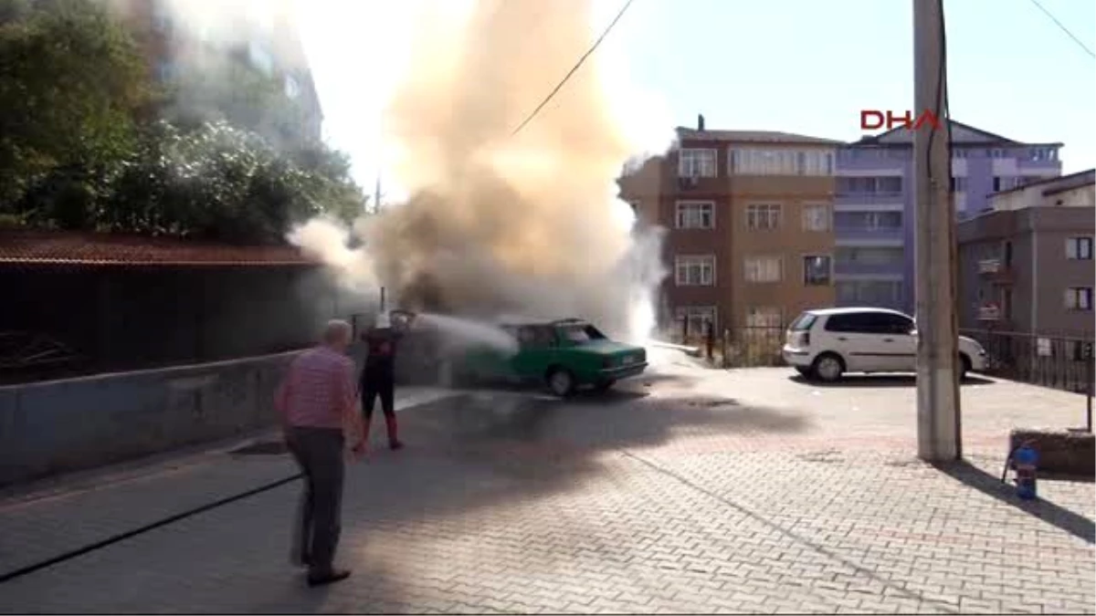 Zonguldak\'ta Baba Yadigarı Otomobili Yandı
