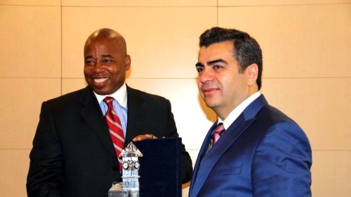 ABD Brooklyn Belediye Başkanı Vali Düzgün\'ü Ziyaret Etti