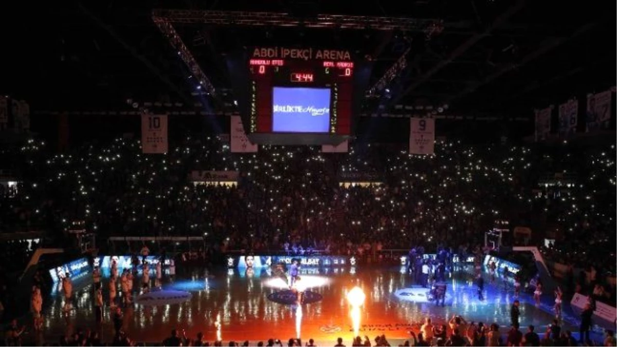 Anadolu Efes\'in Kombine Kartlarına Yoğun İlgi