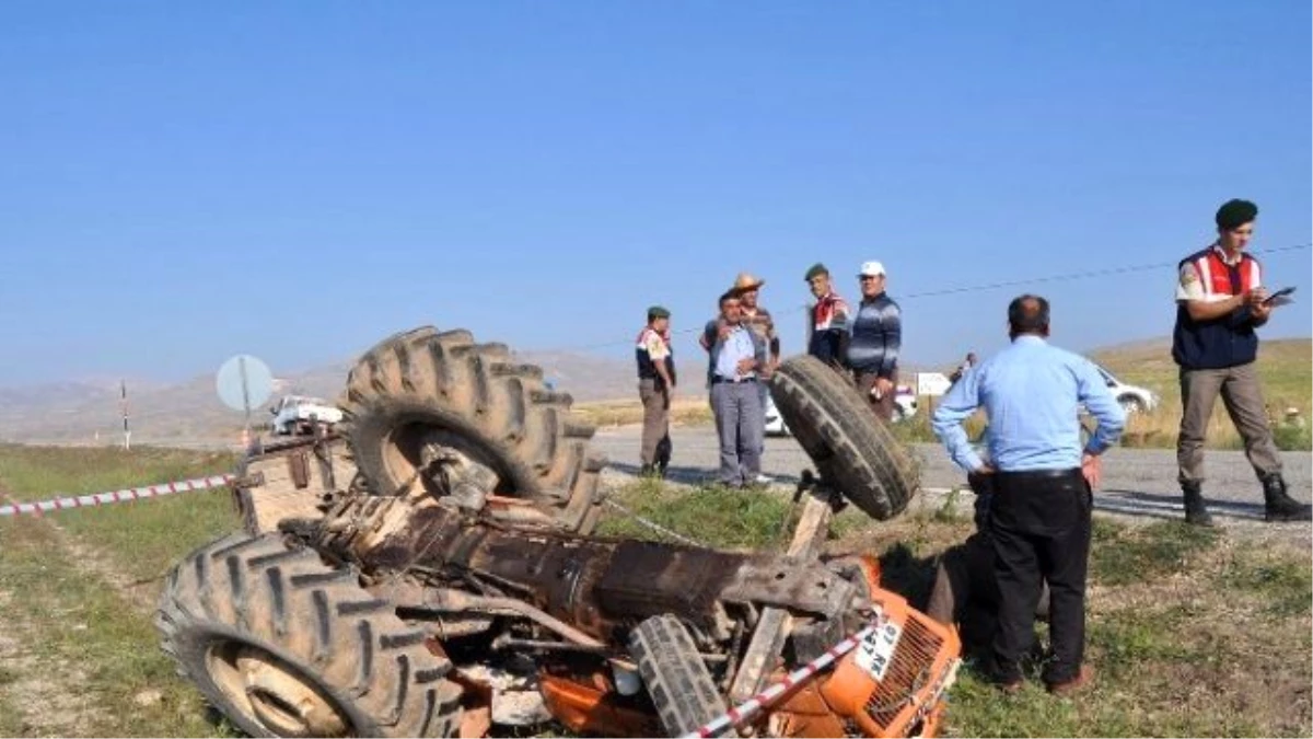 Antalya\'da Traktör Kazası: 1 Ölü, 2 Yaralı