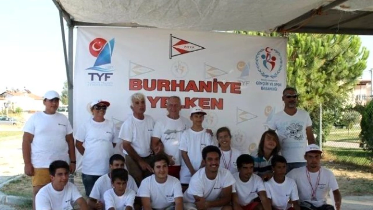 Burhaniye\'de Yelken Yarışları