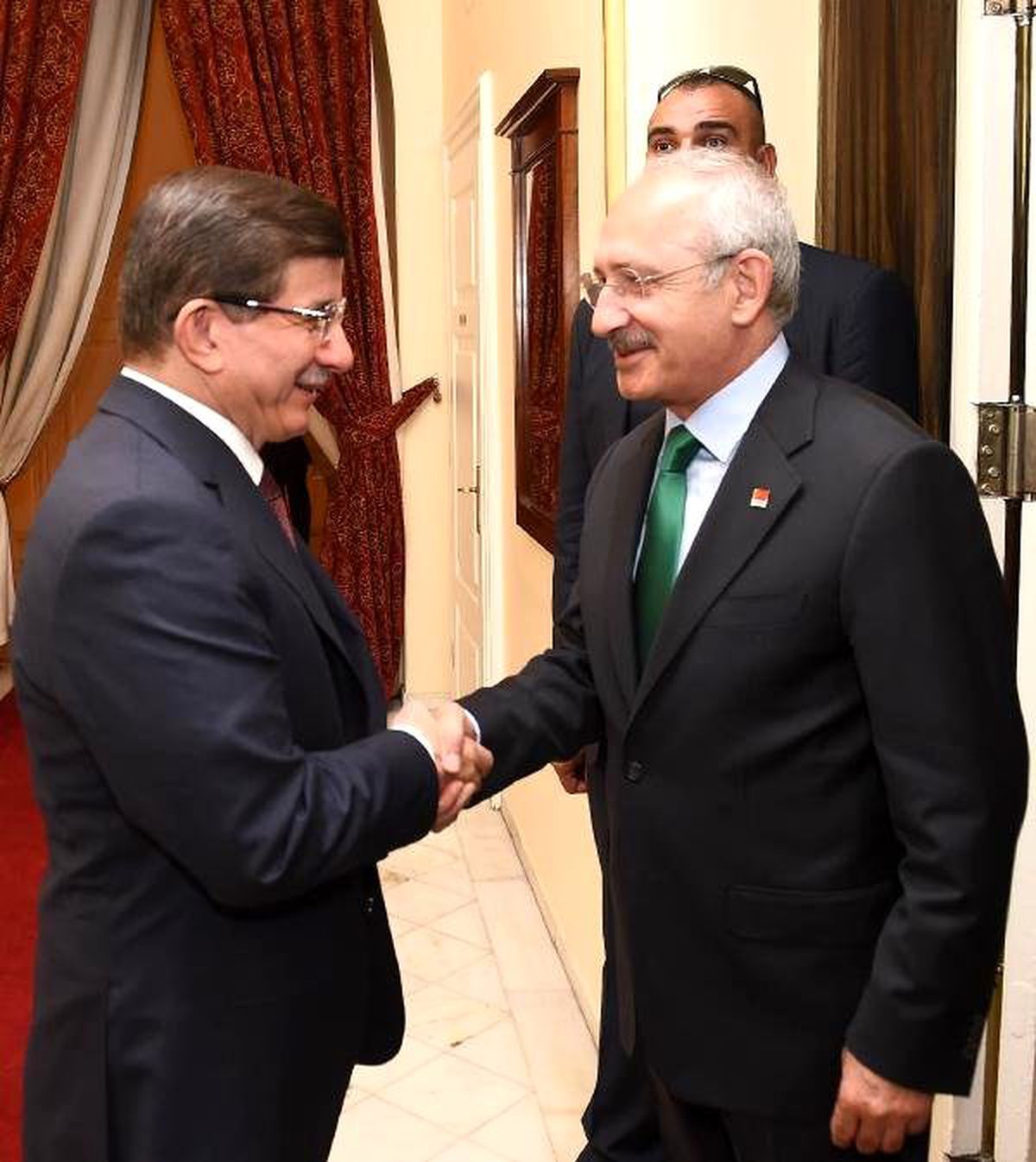 Davutoğlu ile Kılıçdaroğlu, Ankara Palas\'ta Bir Araya Geldi