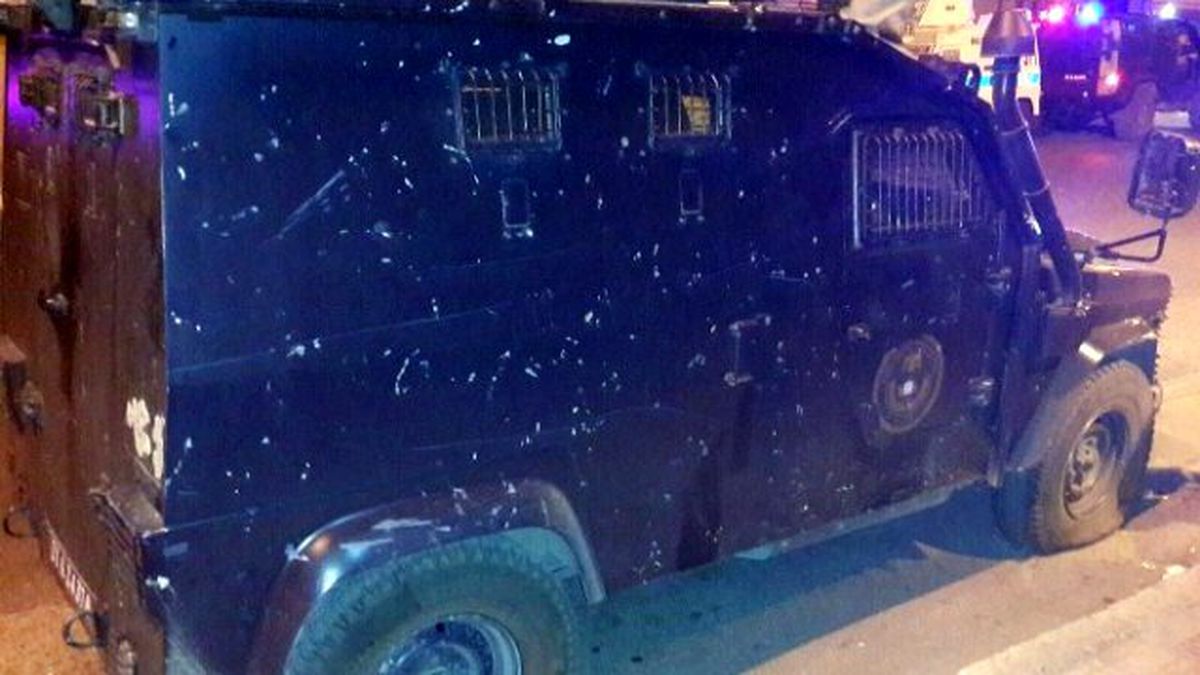 Diyarbakır'da Polis Aracına Silahlı Saldırı