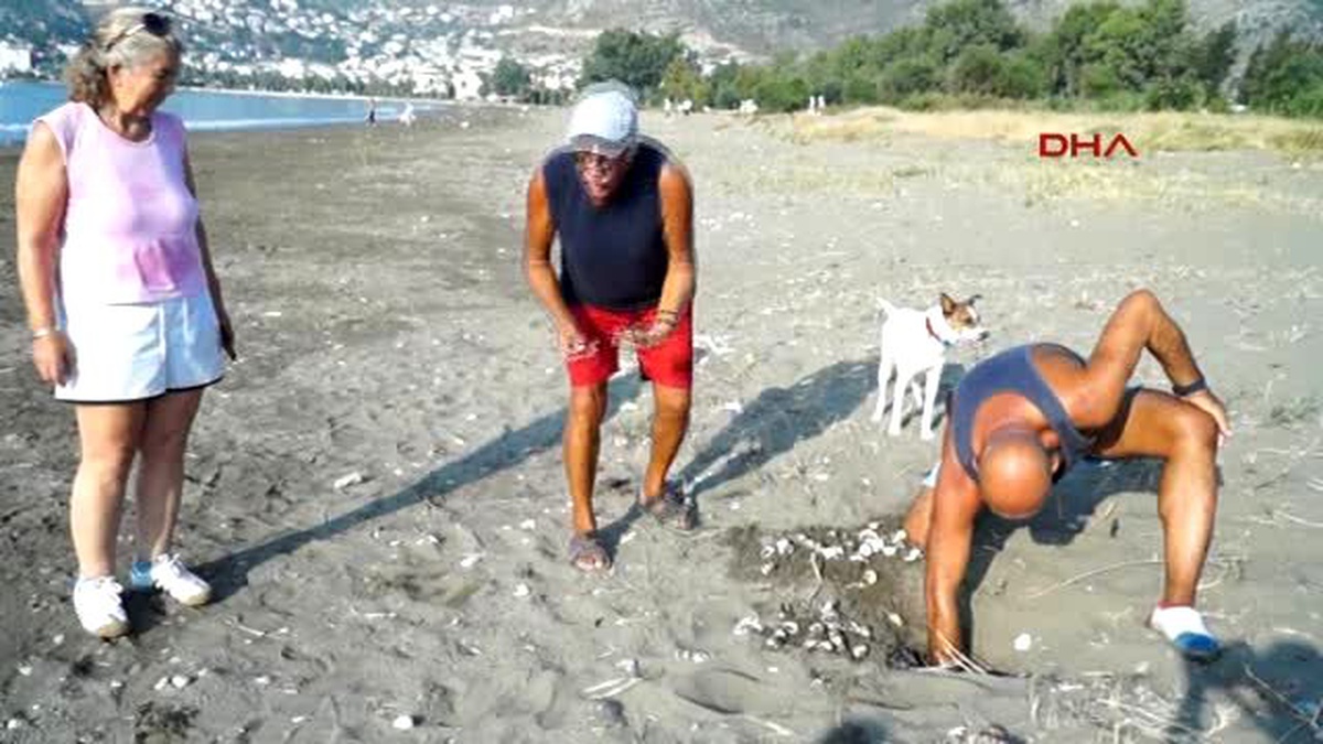 Finike - Carettaları Denizle Buluşturuyor