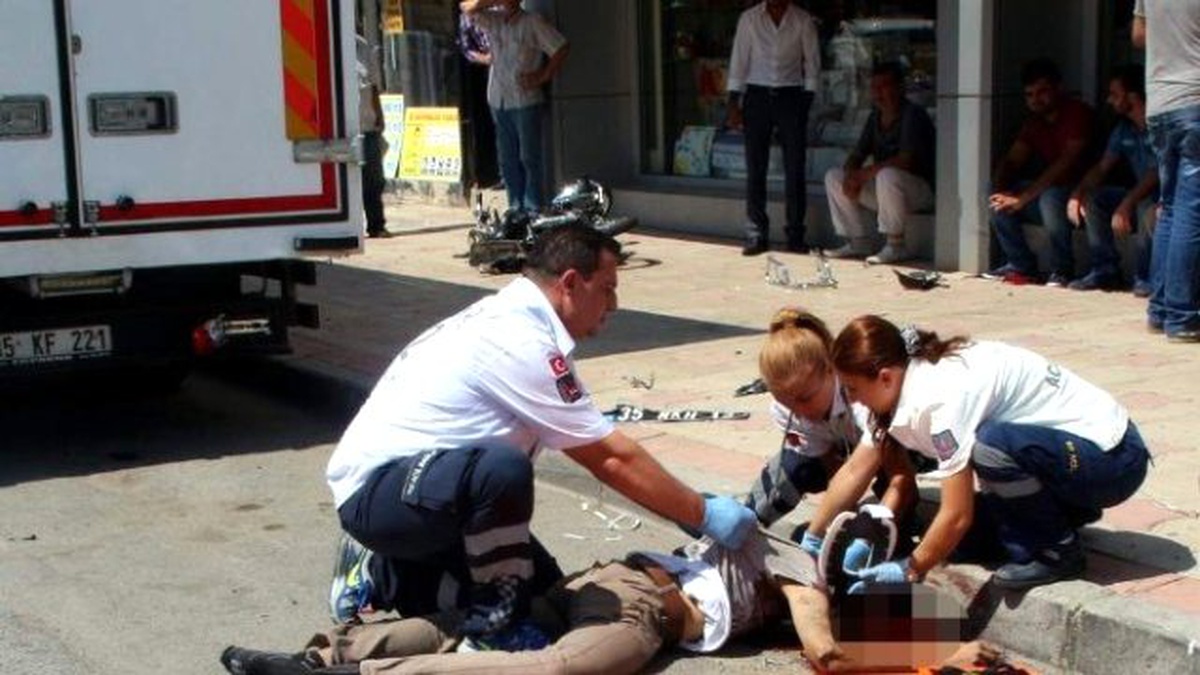 Resmi Araç Motorsiklete Çarptı: 1 Ölü