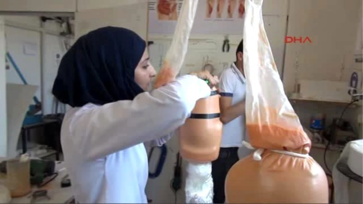 Reyhanlı\'da 1500 Suriyeliye Protez Kol ve Bacak Takıldı