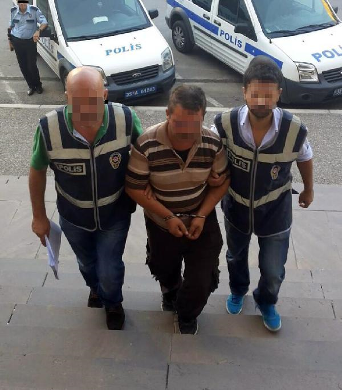 Taksi Şoförlerinin Parasını Gasp Eden Zanlı Yakalandı