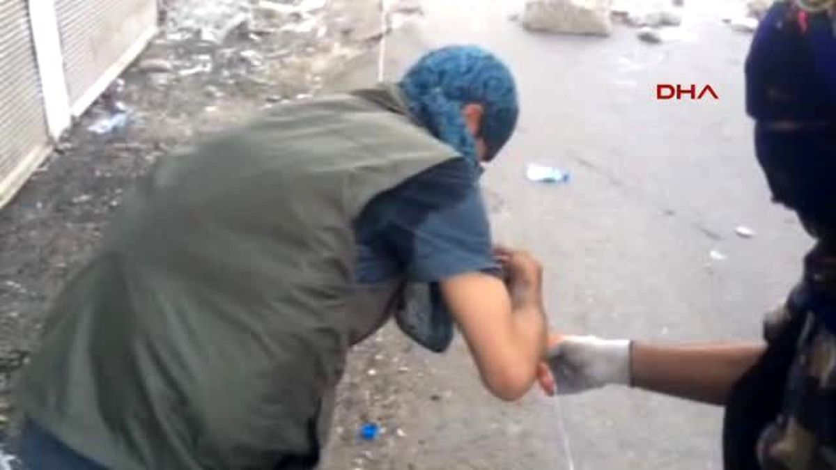 Toma\'ya Roketli Saldırı: 2 Polis Yaralı