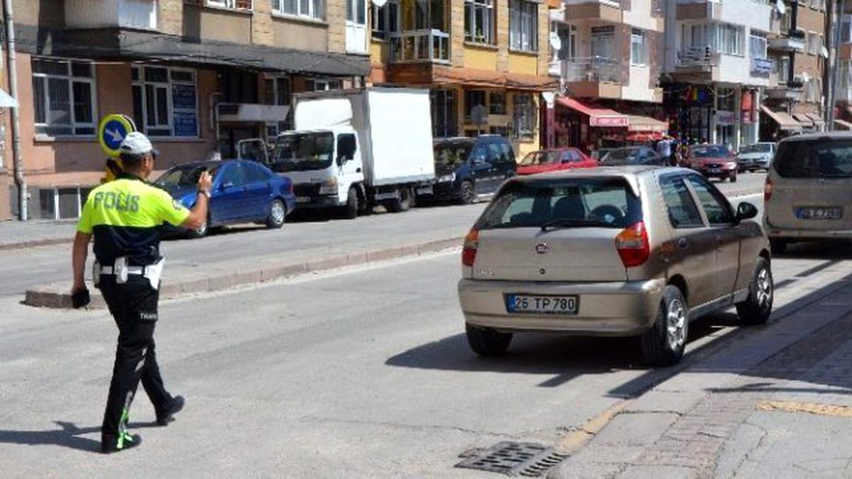 Trafik Polisi Ceza Yağdırdı