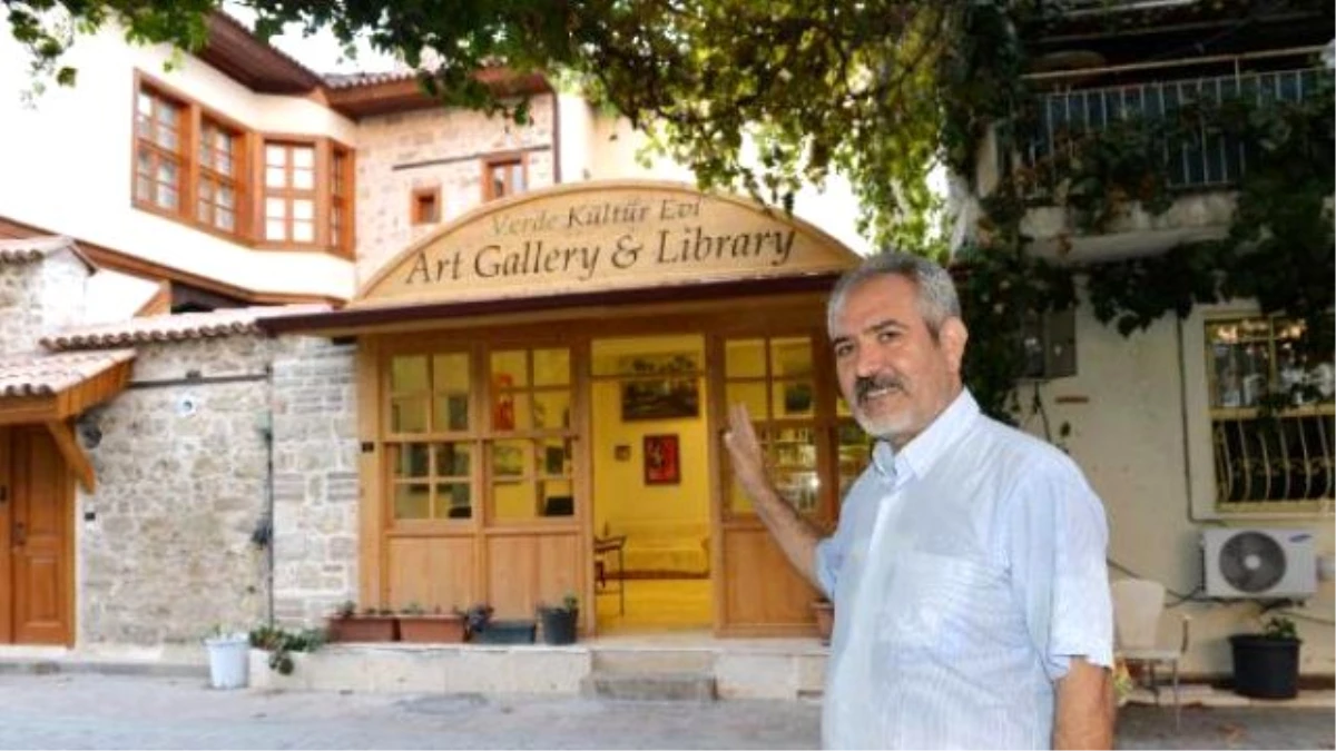 Free Library Offers All İnclusive "Arts And Culture Package" İn Turkey\'s Antalya