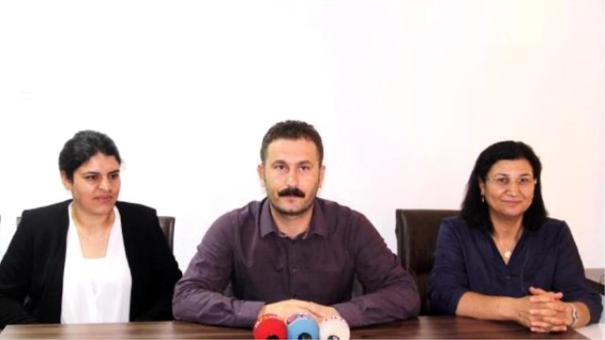 HDP\'li Dilek Öcalan, Otomobilinin Aranmasına Tepki Gösterdi