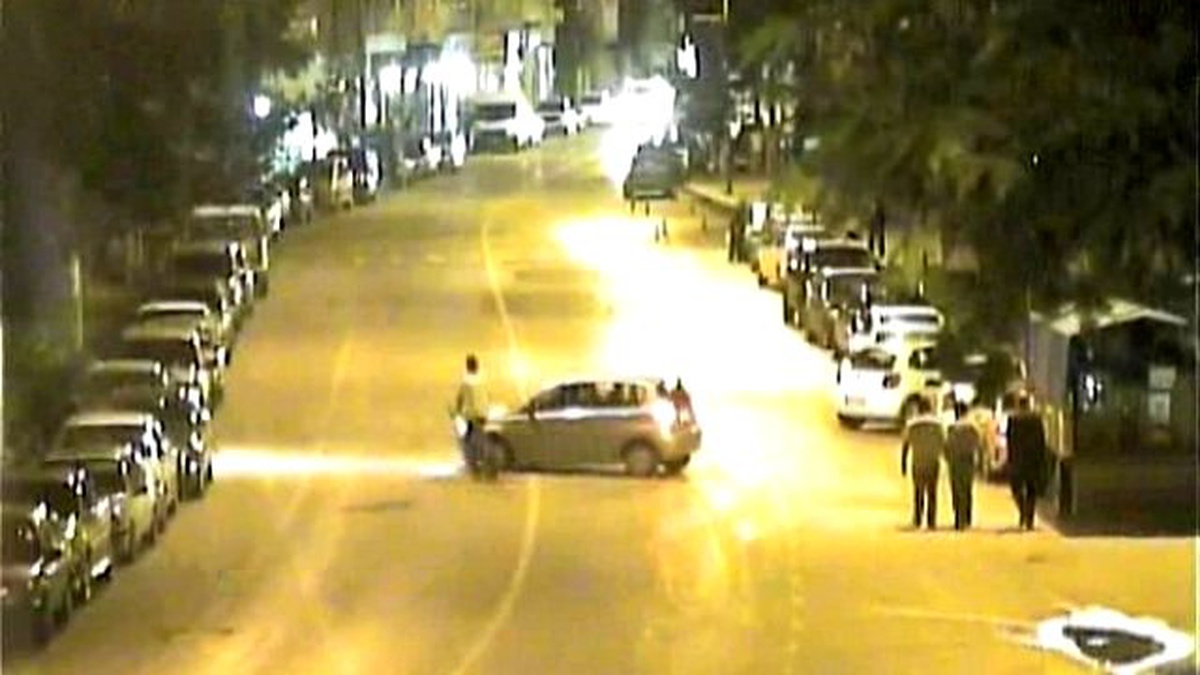 Otomobile Çarpan Bisikletli Havada Takla Attı