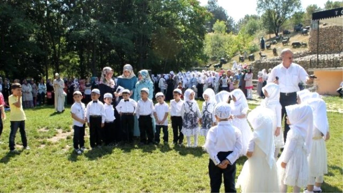 Tosya\'da 1100 Kuran Kursu Öğrencisi Şenlik Yaptı
