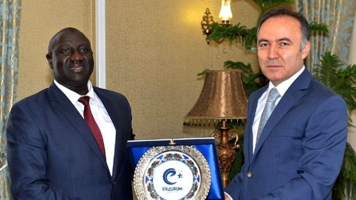 Vali Altıparmak Büyükelçi Momodou Badjie Kabul Etti