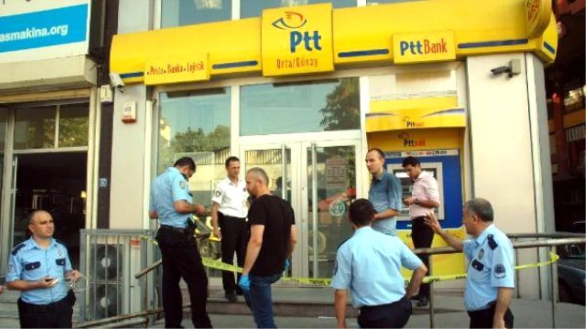 Zeytinburnu\'nda PTT Şubesi Soyuldu